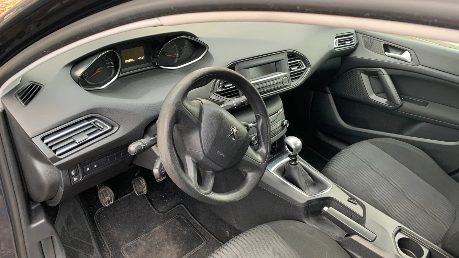 Peugeot 308 1.2i - изображение 6
