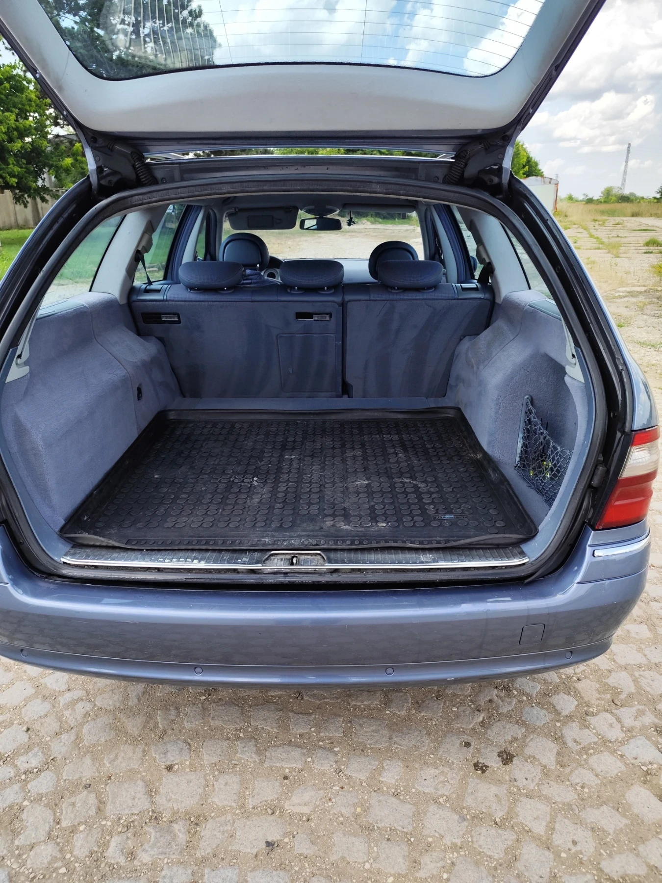 Mercedes-Benz E 320  - изображение 6