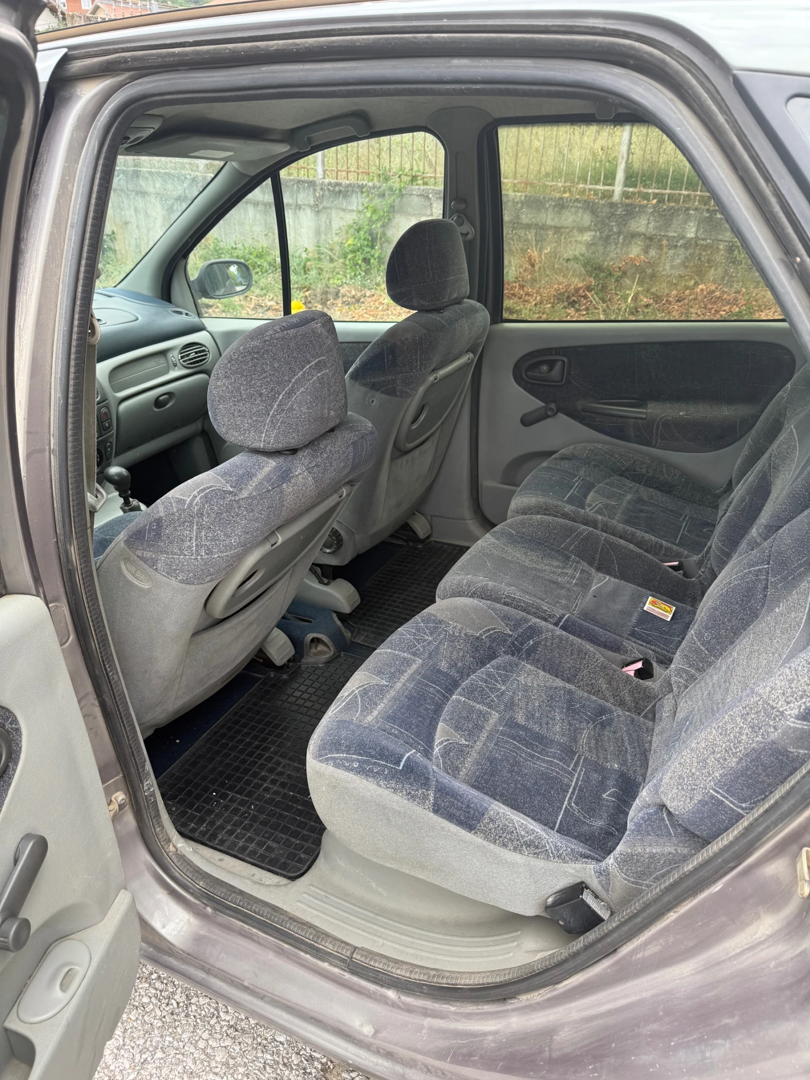 Renault Scenic 1.4 - изображение 8