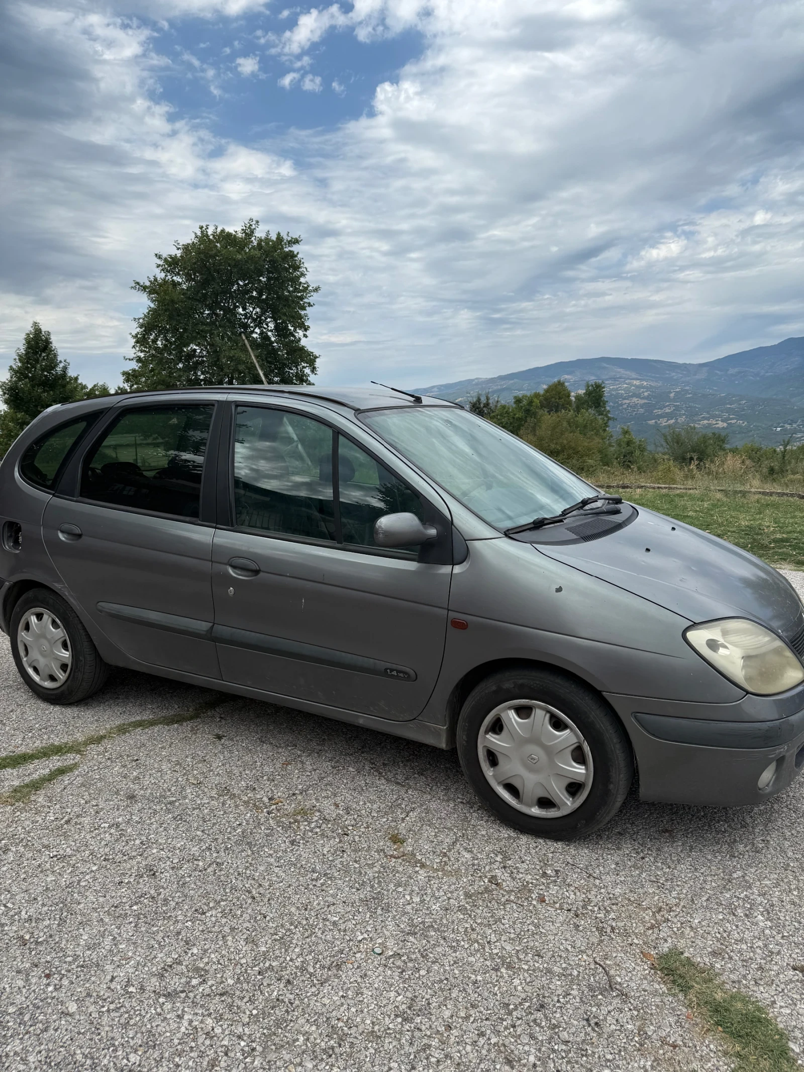 Renault Scenic 1.4 - изображение 2