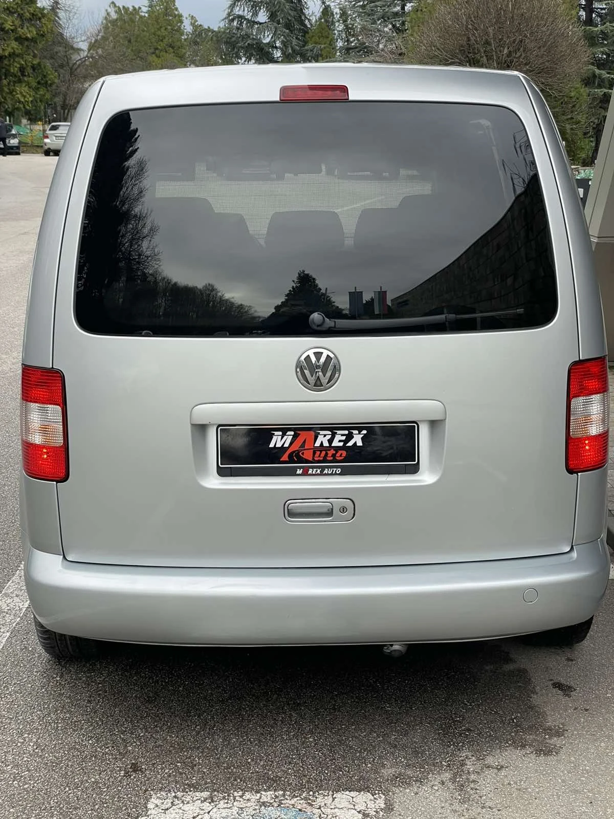 VW Caddy LIFE * 1.6i *  *  *  *  | Mobile.bg   5