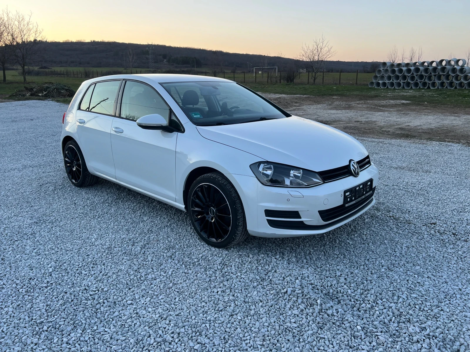 VW Golf Оригинален перлен цвят, снимка 2 - Автомобили и джипове - 53870457