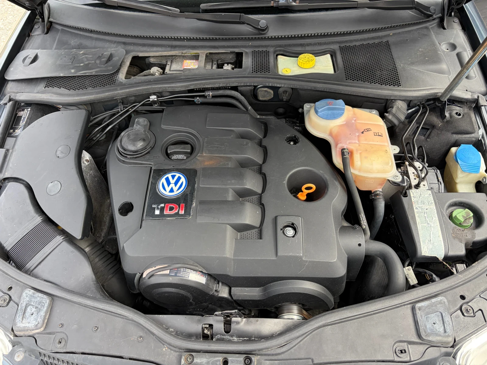 VW Passat 1.9 131 ps, снимка 12 - Автомобили и джипове - 54039175