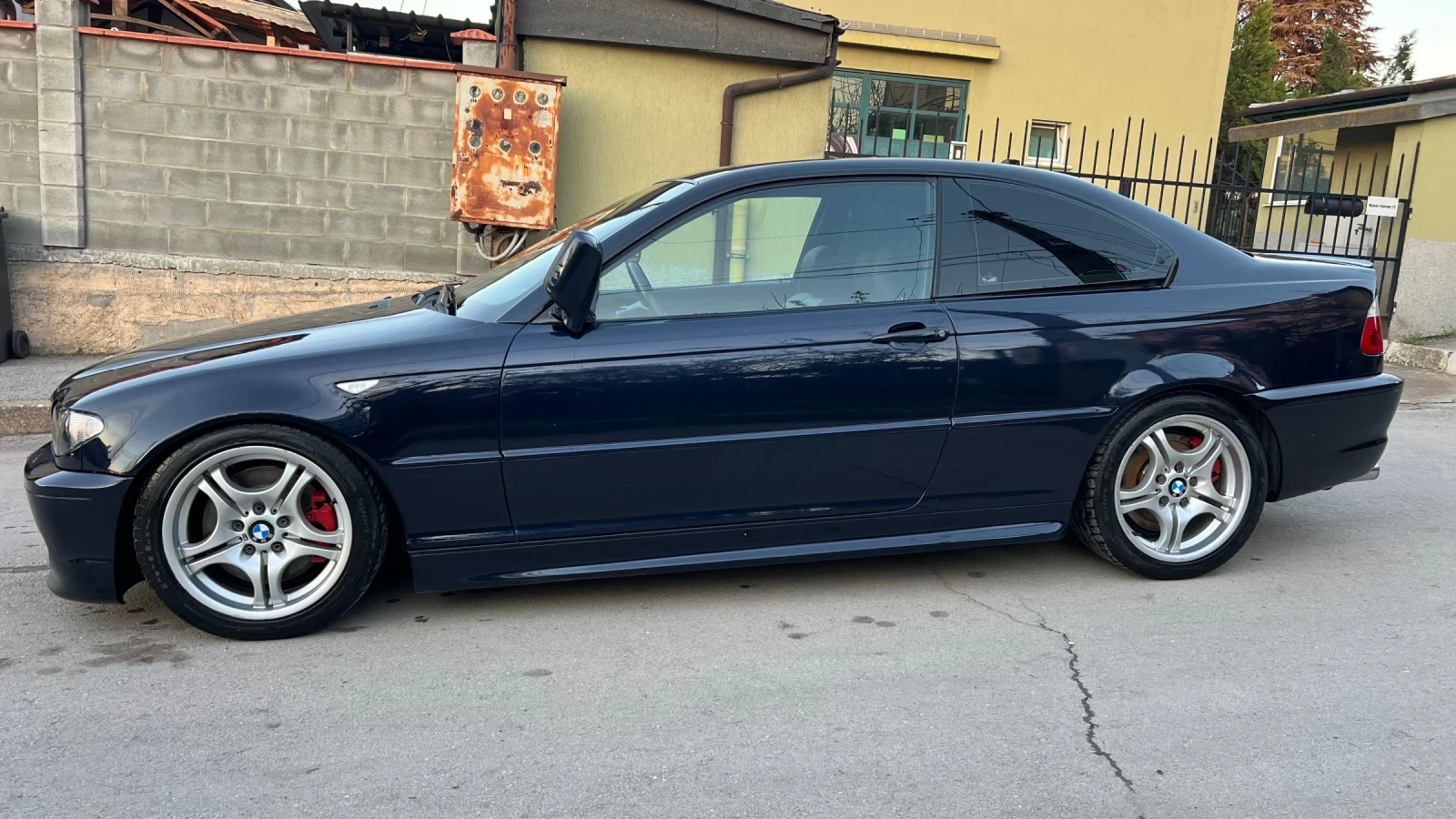 BMW 330 CD 204к.с ///M, снимка 4 - Автомобили и джипове - 54130611