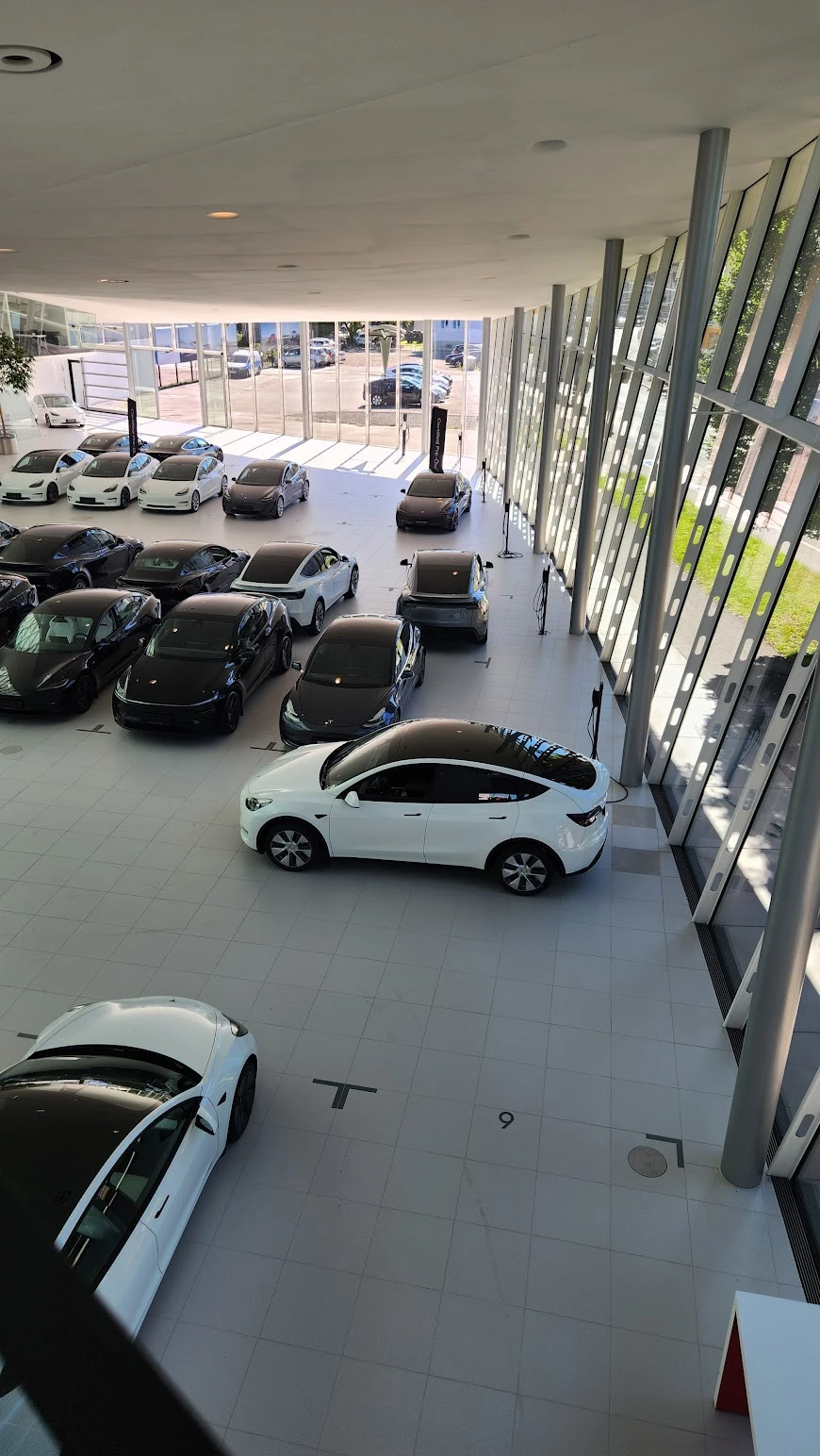 Tesla Model Y LR + Гаранция + Теглич