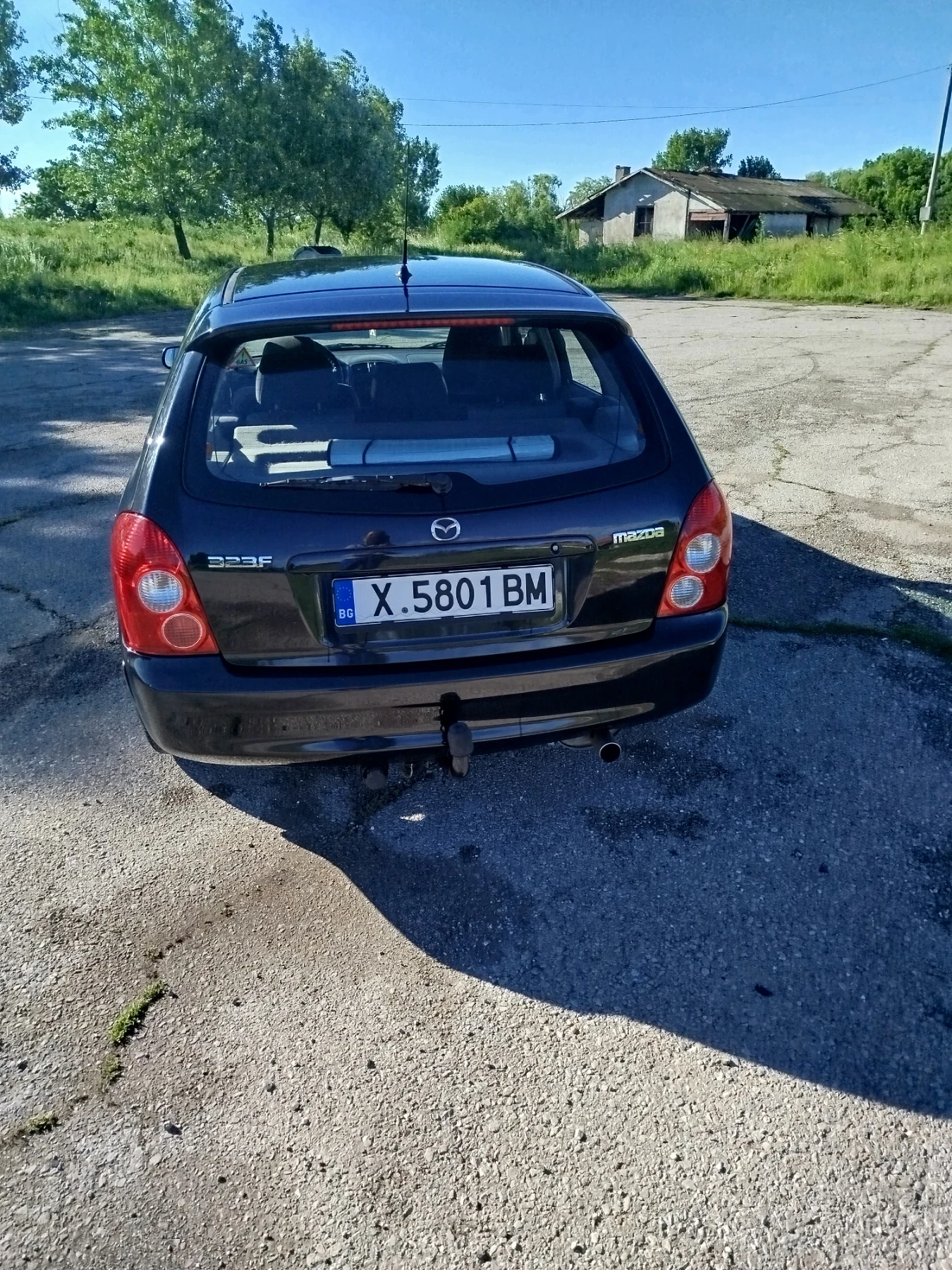Mazda 323, снимка 4 - Автомобили и джипове - 55349351