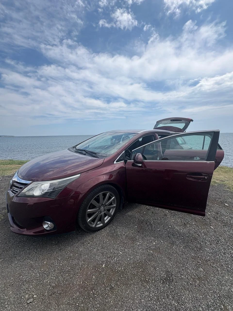 Toyota Avensis Бензин автомат, снимка 3 - Автомобили и джипове - 55467083