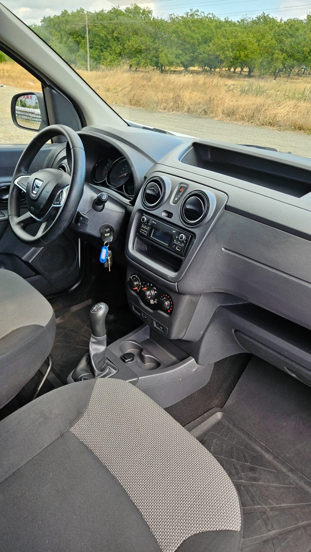 Dacia Dokker 1.5 dCi , снимка 8 - Автомобили и джипове - 55848384