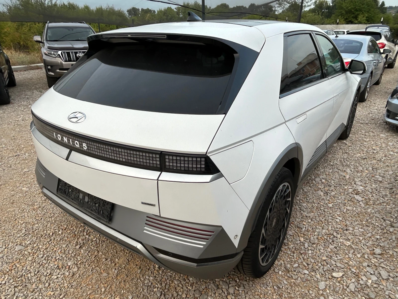 Hyundai Ioniq 5 UNIQ* 325H.P.* 77.4KW* ГАРАНЦИЯ* Панорама, снимка 3 - Автомобили и джипове - 55871850