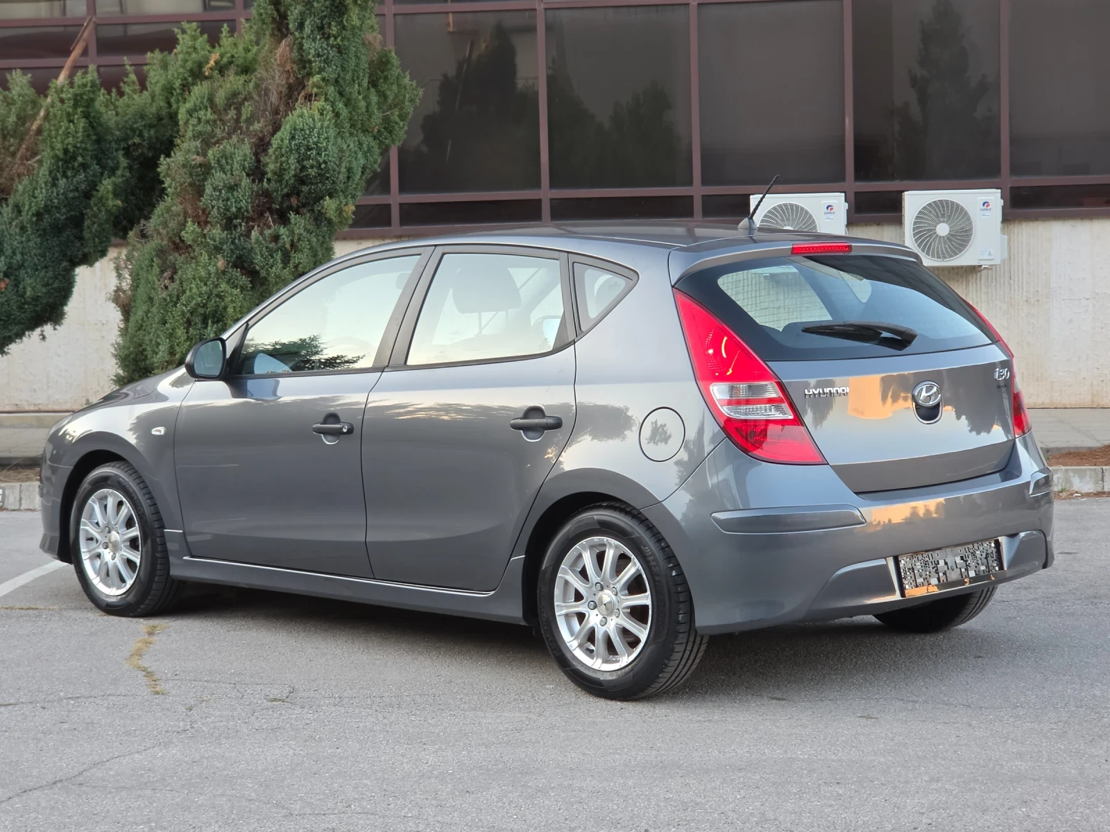 Hyundai I30 1.4i 110hp * КЛИМАТИК * FACELIFT * EURO 4 * ЛИЗИНГ, снимка 5 - Автомобили и джипове - 56131970