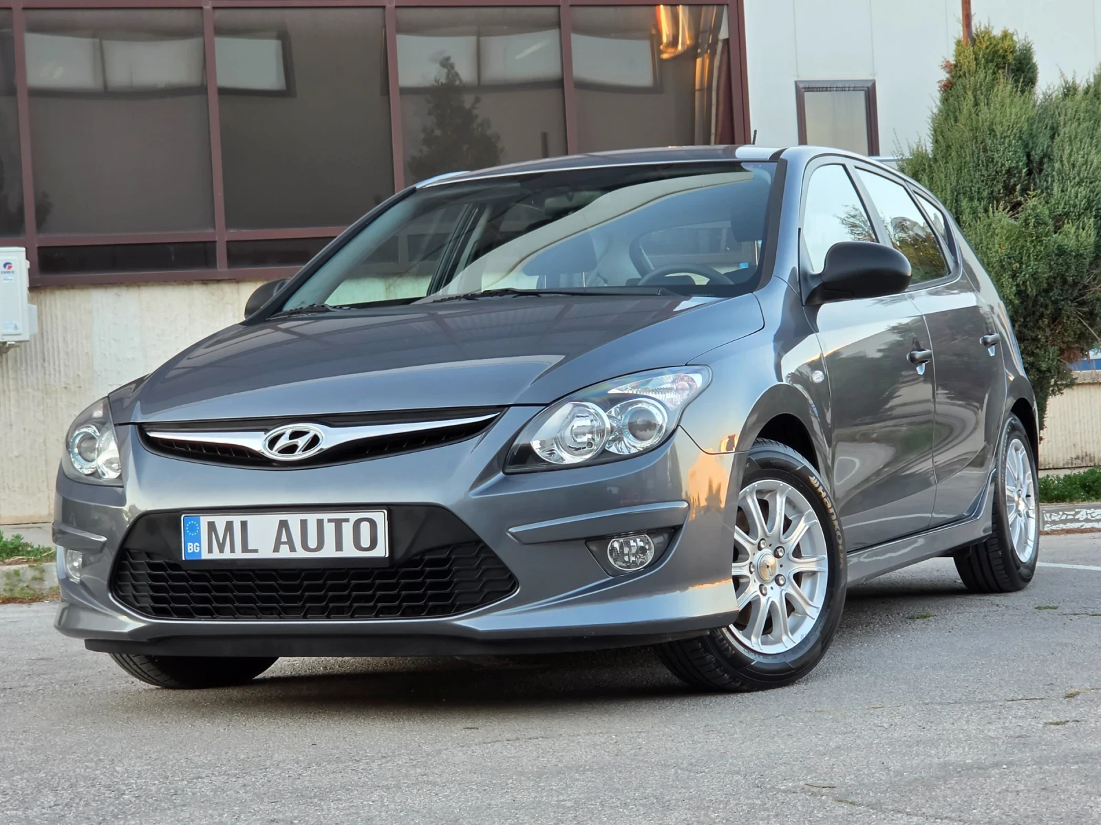 Hyundai I30 1.4i 110hp * КЛИМАТИК * FACELIFT * EURO 4 * ЛИЗИНГ