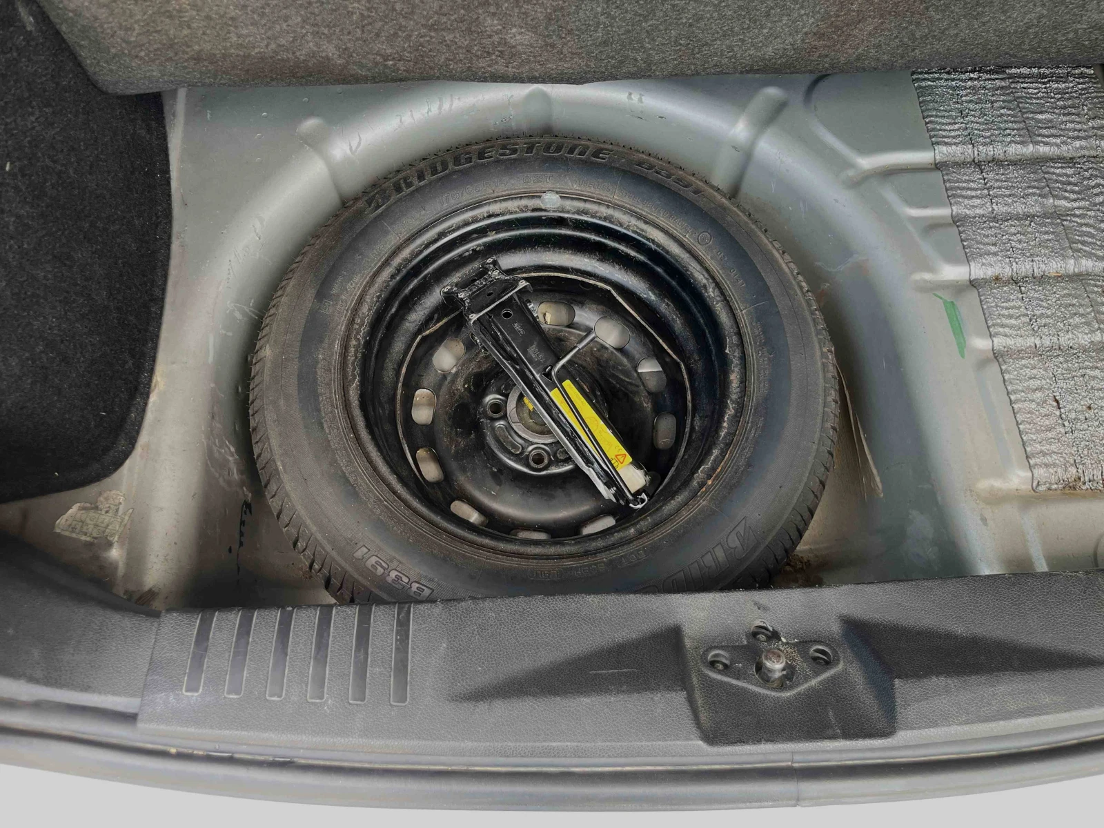 Ford Fiesta 1.6 TDCI, снимка 6 - Автомобили и джипове - 56189053