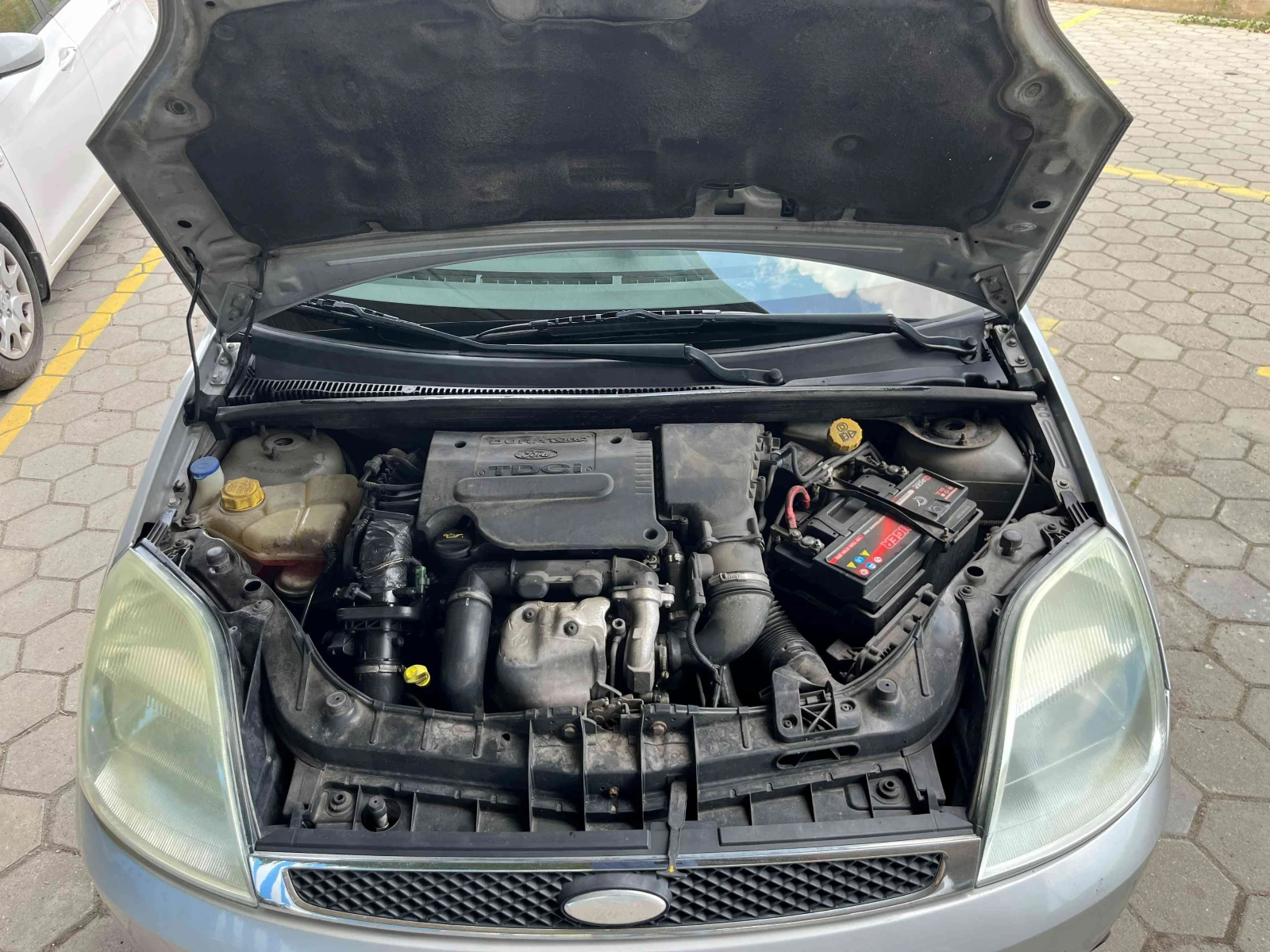 Ford Fiesta 1.6 TDCI, снимка 11 - Автомобили и джипове - 56189053