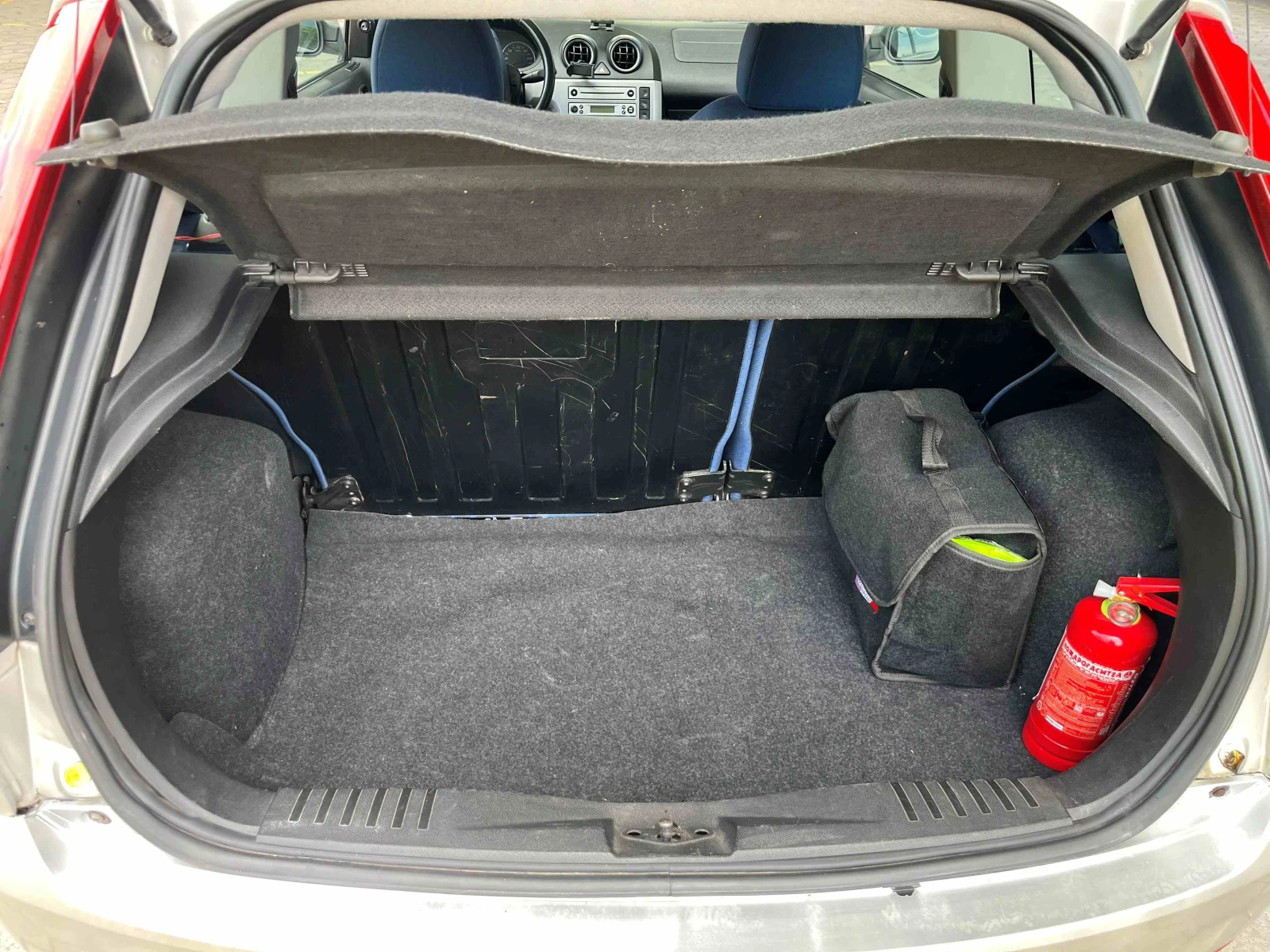 Ford Fiesta 1.6 TDCI, снимка 5 - Автомобили и джипове - 56189053