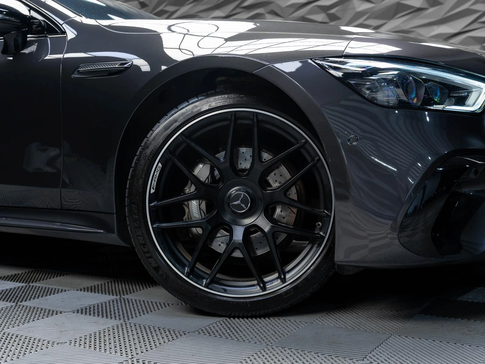 Mercedes-Benz GT 53 4MATIC+ * BURMESTER* 360CAM* PANO* , снимка 6 - Автомобили и джипове - 56304424