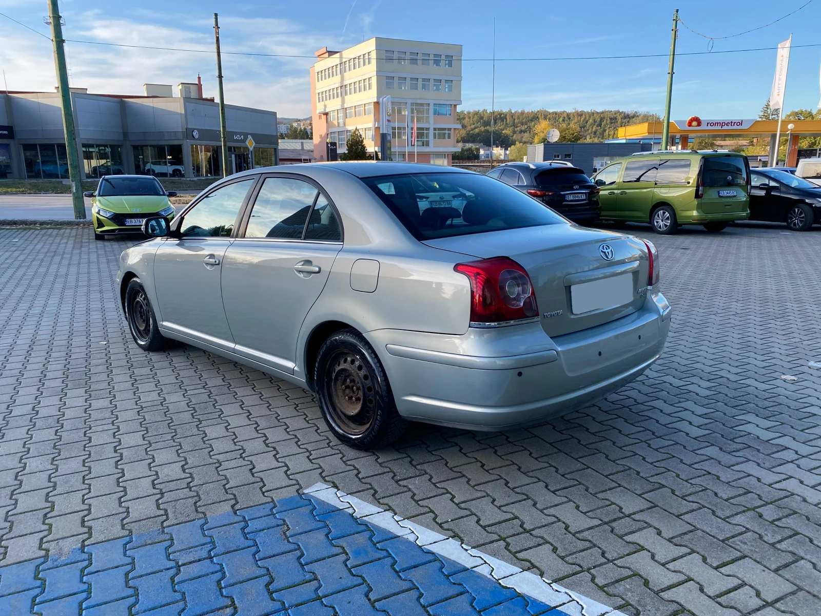 Toyota Avensis, снимка 3 - Автомобили и джипове - 56658793