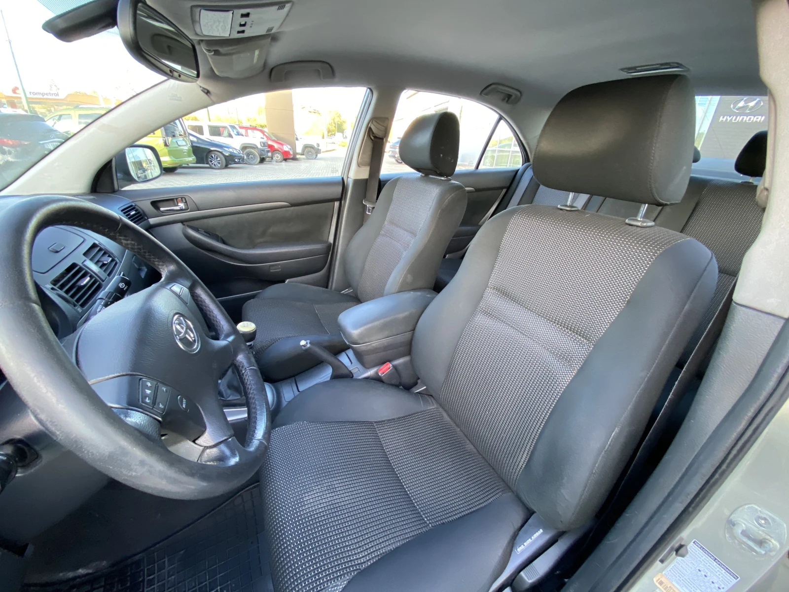 Toyota Avensis, снимка 8 - Автомобили и джипове - 56658793