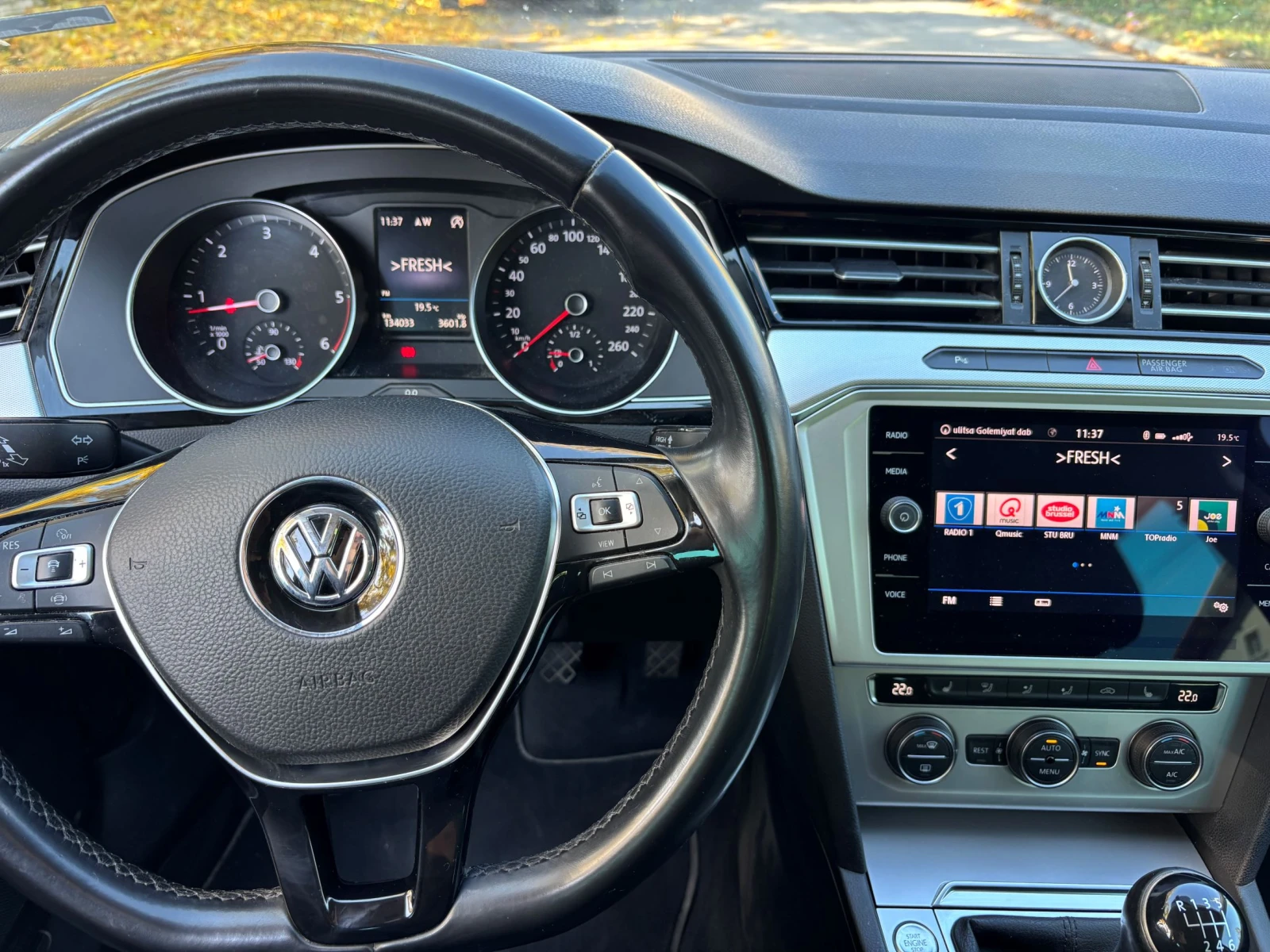 VW Passat 2.0 TDI, снимка 7 - Автомобили и джипове - 56662016