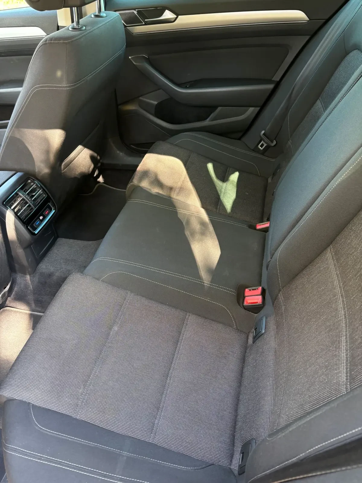 VW Passat 2.0 TDI, снимка 9 - Автомобили и джипове - 56662016
