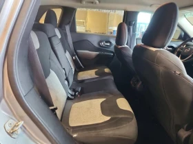 Jeep Cherokee 2.4L 4 4X4 W/FRONT WHL DRV, снимка 11