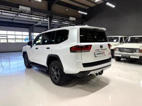 Toyota Land cruiser 300 GR, снимка 5
