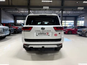Toyota Land cruiser 300 GR, снимка 6