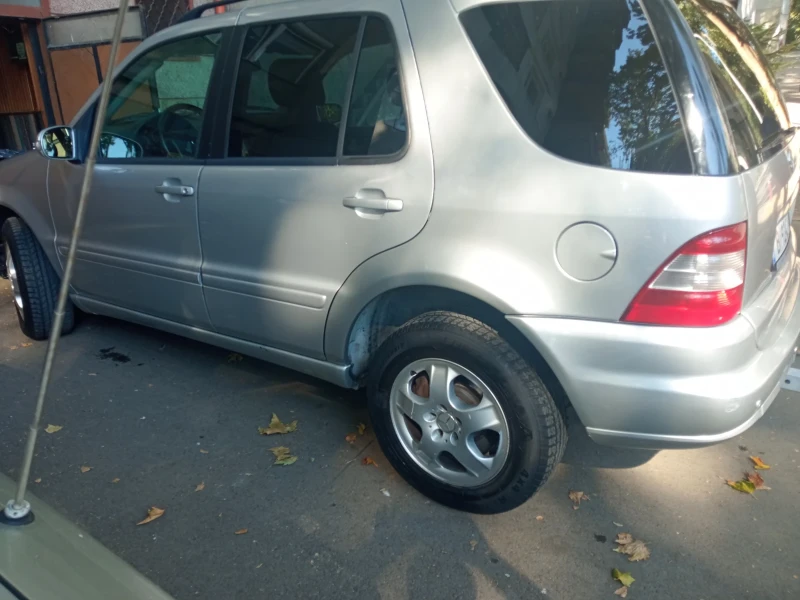 Mercedes-Benz ML 270 CDI, снимка 4 - Автомобили и джипове - 51269765