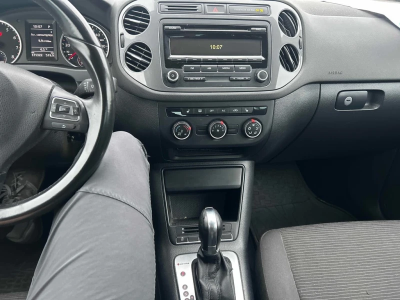 VW Tiguan * 4MOTION 4dr Auto * CARFAX * ЦЕНА ДО БГ, снимка 9 - Автомобили и джипове - 53042961