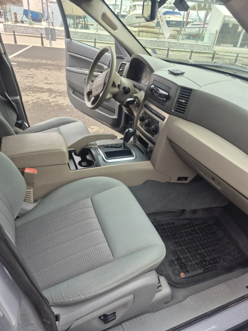 Jeep Grand cherokee 3.7, снимка 11 - Автомобили и джипове - 53518083