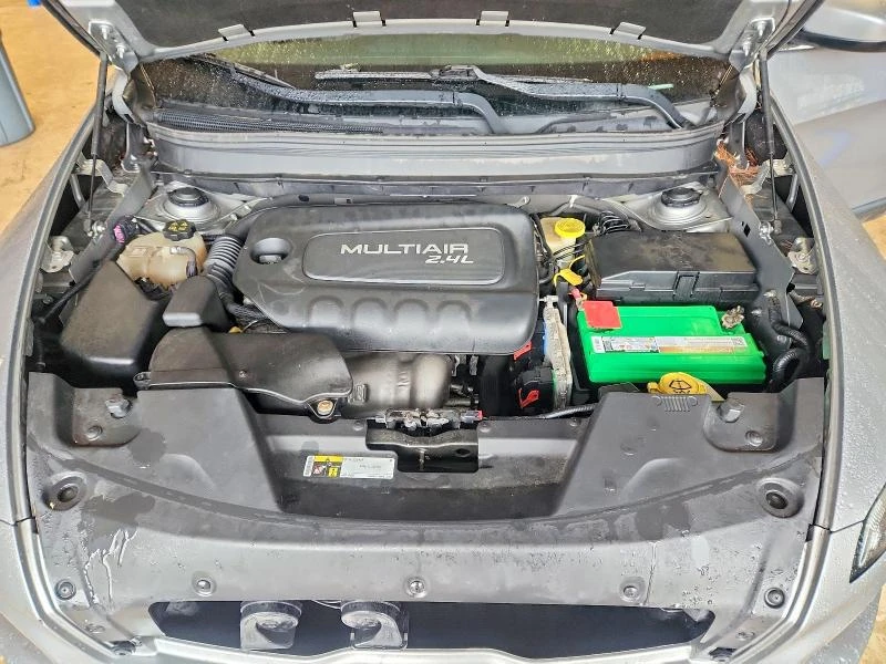 Jeep Cherokee 2.4L 4 4X4 W/FRONT WHL DRV, снимка 12 - Автомобили и джипове - 53989720