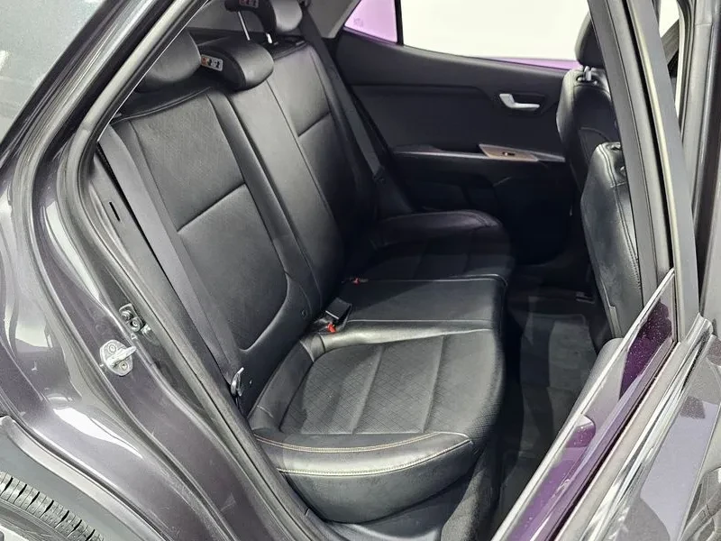Kia Stonic, снимка 11 - Автомобили и джипове - 55702402