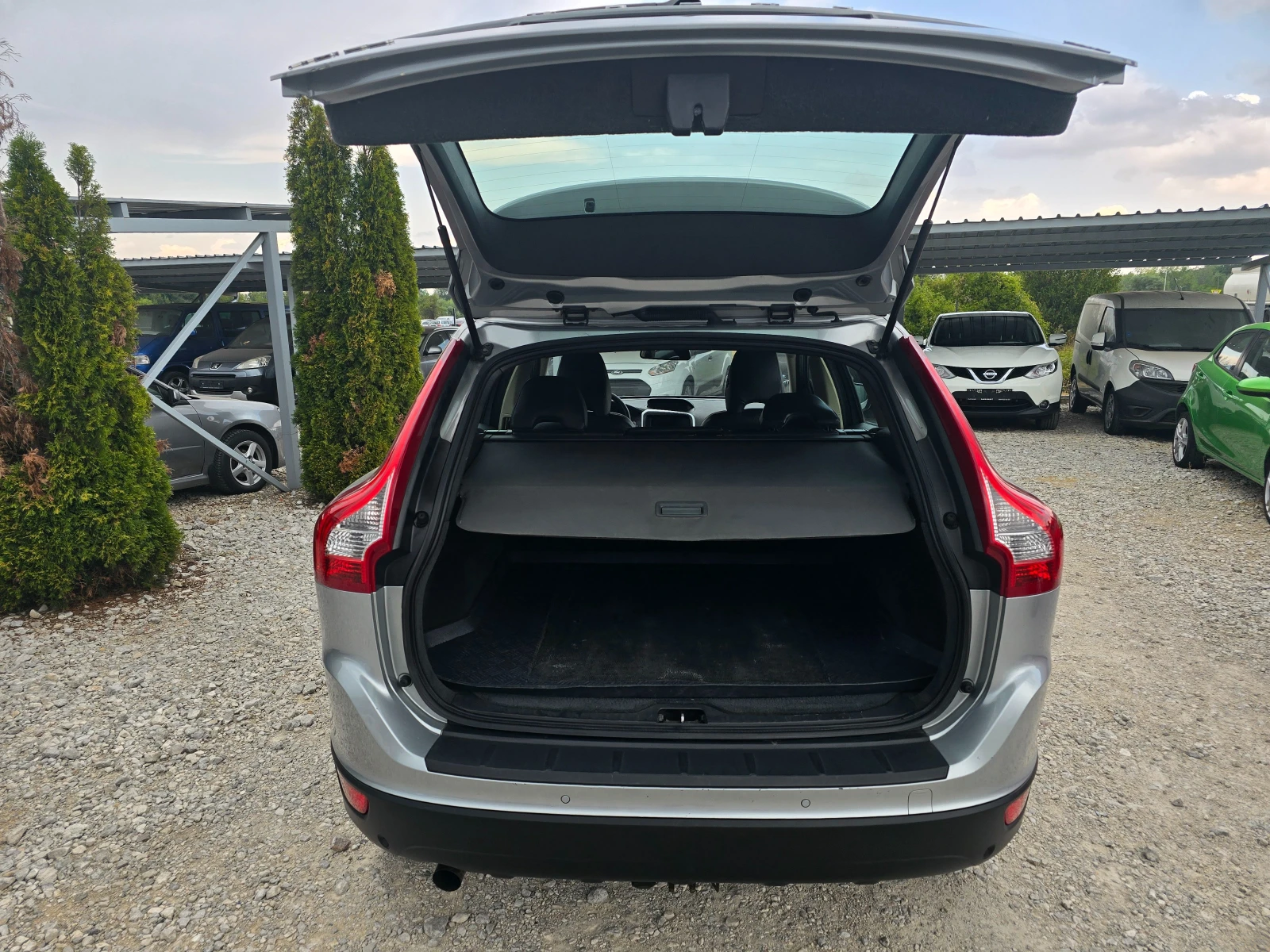 Volvo XC60 2, 4 D  !!  | Mobile.bg   16