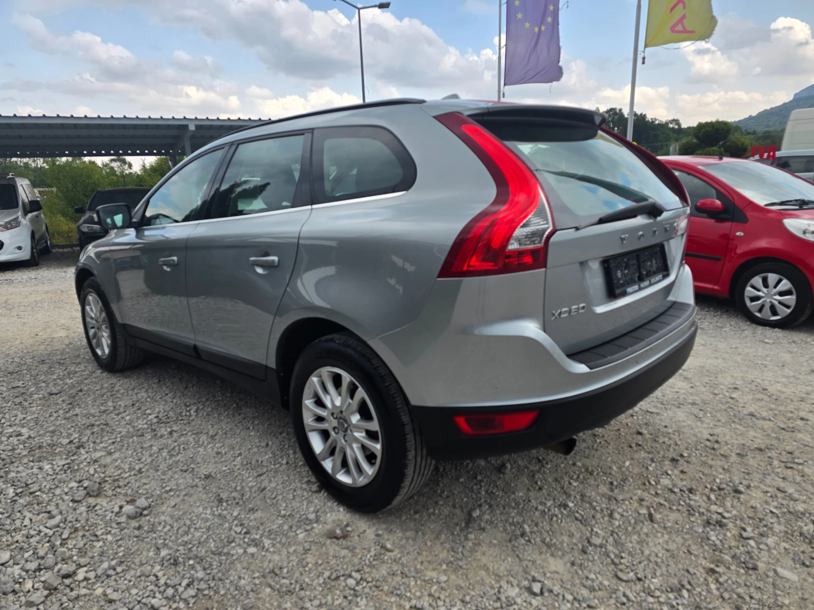 Volvo XC60 2, 4 D АВТОМАТИК !!  - изображение 3