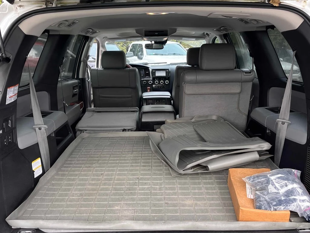 Toyota Sequoia * 4WD Platinum 5.7L * CARFAX *    | Mobile.bg   16