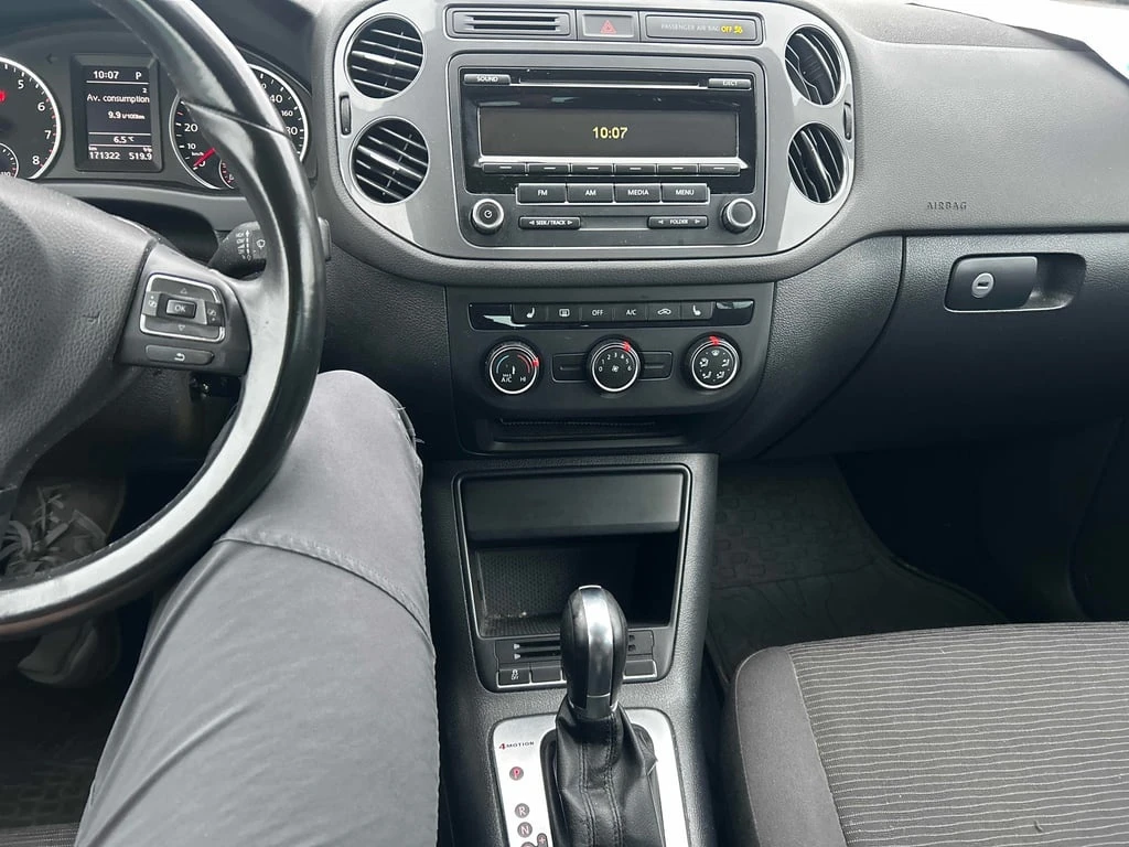 VW Tiguan * 4MOTION 4dr Auto * CARFAX * ЦЕНА ДО БГ - изображение 9