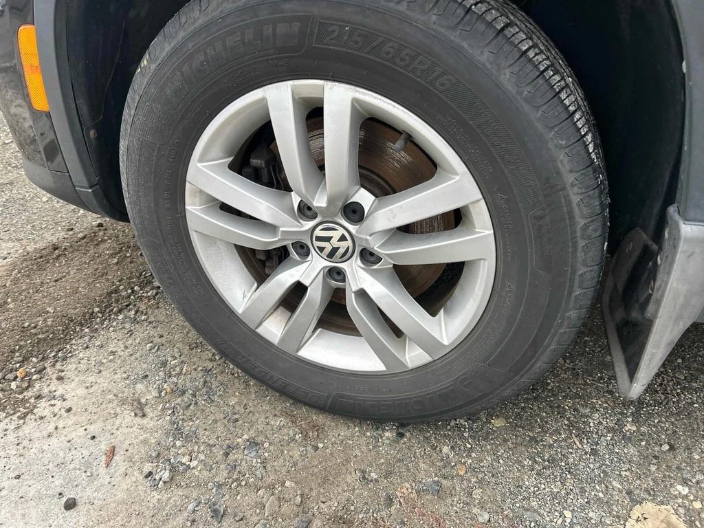 VW Tiguan * 4MOTION 4dr Auto * CARFAX * ЦЕНА ДО БГ - изображение 6