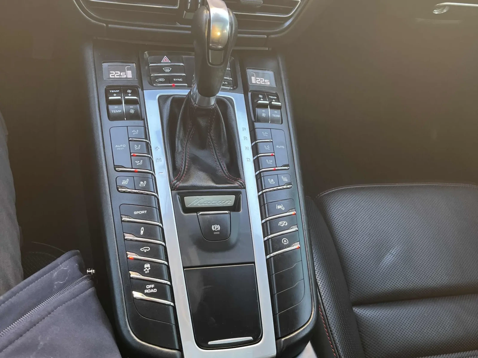 Porsche Macan GTS * * CARFAX * * АВТО КРЕДИТ * * , снимка 12 - Автомобили и джипове - 53967071