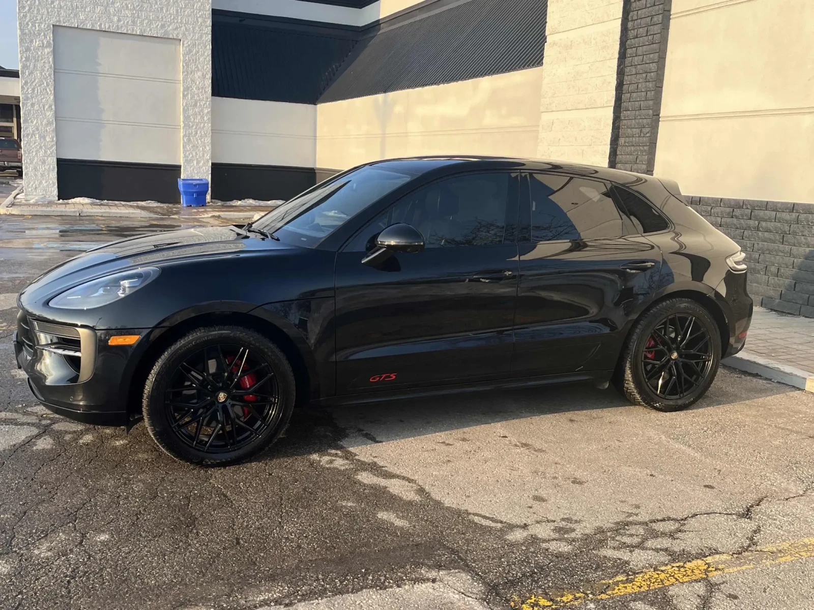 Porsche Macan GTS * * CARFAX * * АВТО КРЕДИТ * * , снимка 2 - Автомобили и джипове - 53967071