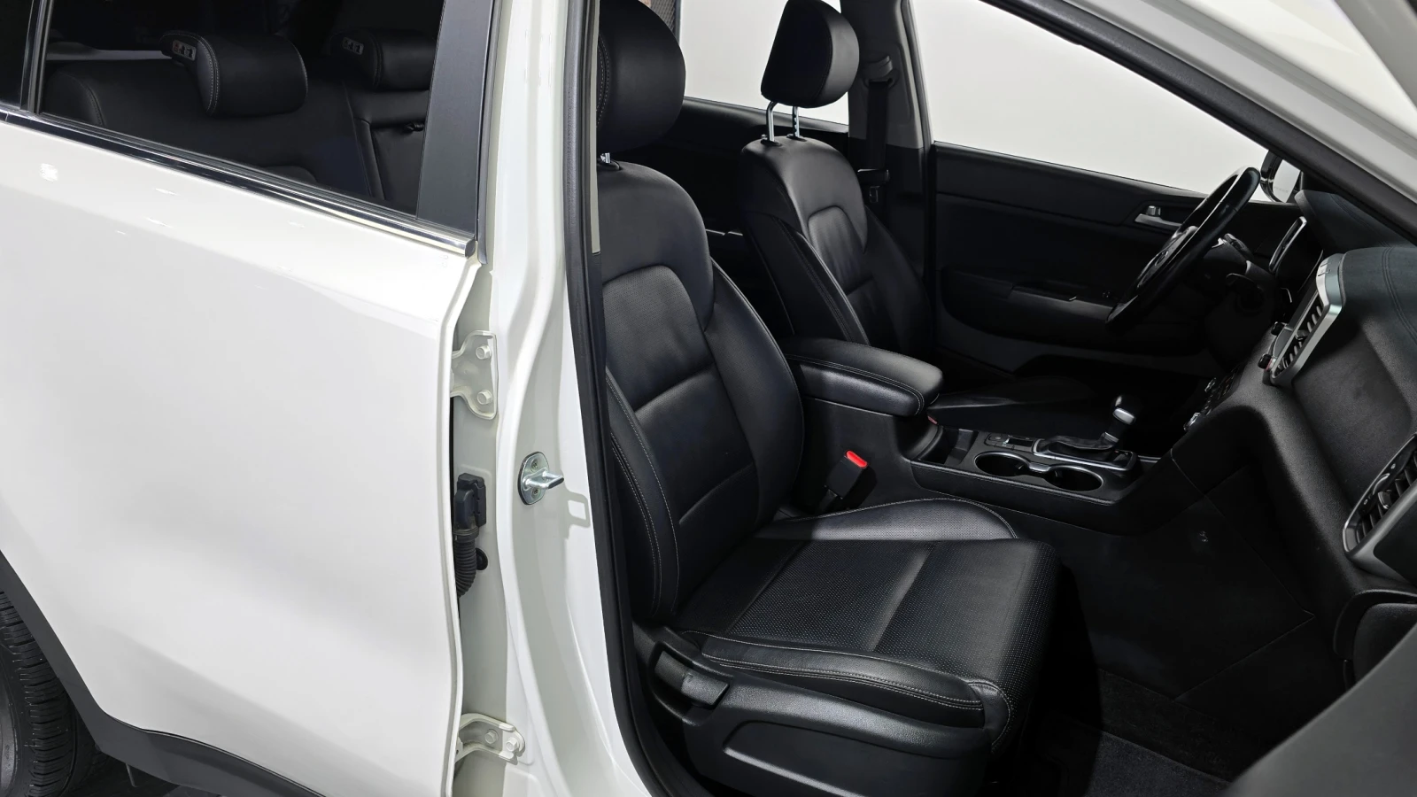 Kia Sportage 2.0 2WD PRESTIGE autogeorge.com, снимка 9 - Автомобили и джипове - 54137735