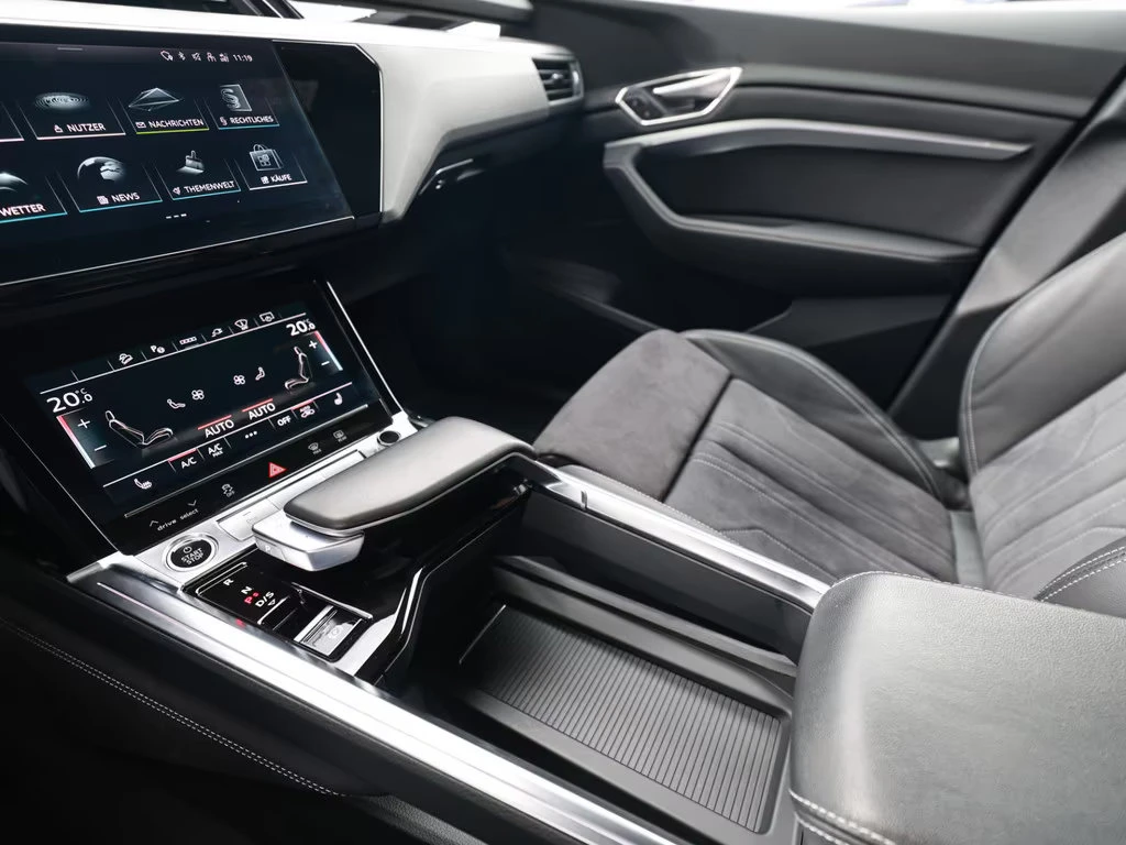 Audi Q8 E-TRON/340HP/50/SPORTBACK/S-LINE/PANO/CAM/712z, снимка 15 - Автомобили и джипове - 55562614