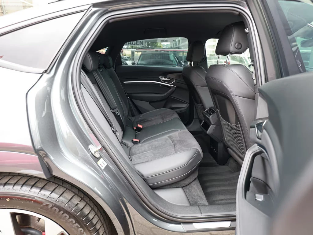 Audi Q8 E-TRON/340HP/50/SPORTBACK/S-LINE/PANO/CAM/712z, снимка 12 - Автомобили и джипове - 55562614