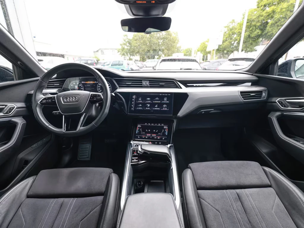 Audi Q8 E-TRON/340HP/50/SPORTBACK/S-LINE/PANO/CAM/712z, снимка 9 - Автомобили и джипове - 55562614