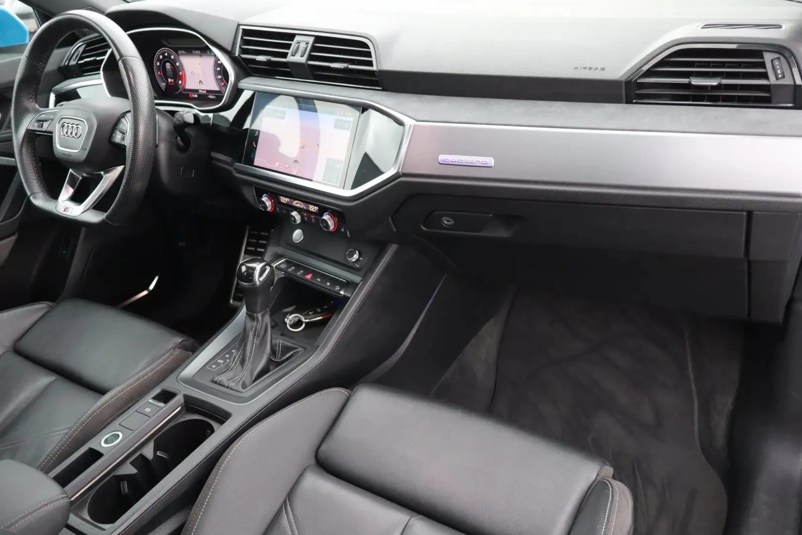 Audi Q3 Technik S-line Quattro, снимка 11 - Автомобили и джипове - 55843791