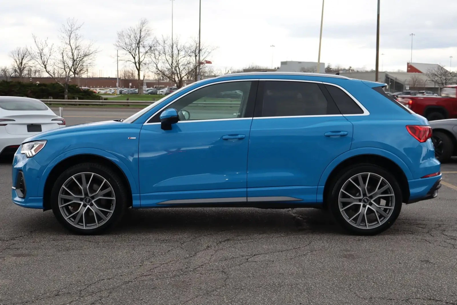Audi Q3 Technik S-line Quattro, снимка 4 - Автомобили и джипове - 55843791