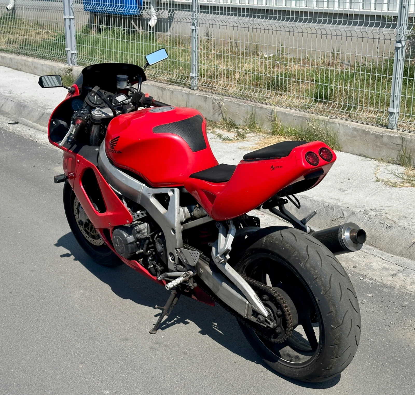 Honda Cbr 900RR sc33 Fireblade - изображение 3