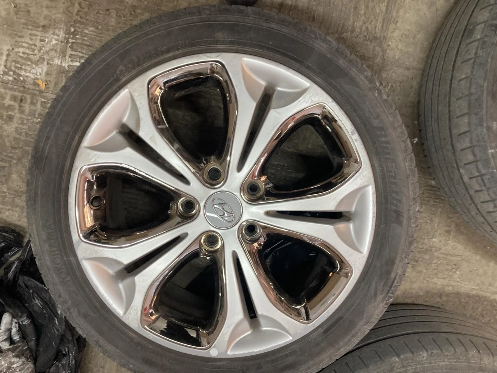    225/45R17  Hyundai | Mobile.bg   2