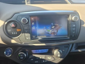 Toyota Yaris HYBRID TWO-TONE, снимка 13