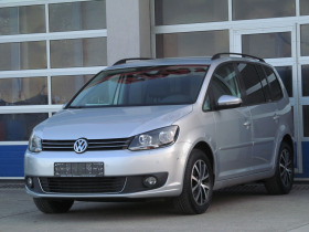 Обява за продажба на VW Touran 1.6TDI/HIGH-LINE/EURO 5B ~17 999 лв. - изображение 1