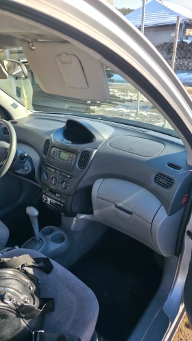 Toyota Yaris verso Automatic 1.3 vvti, снимка 10