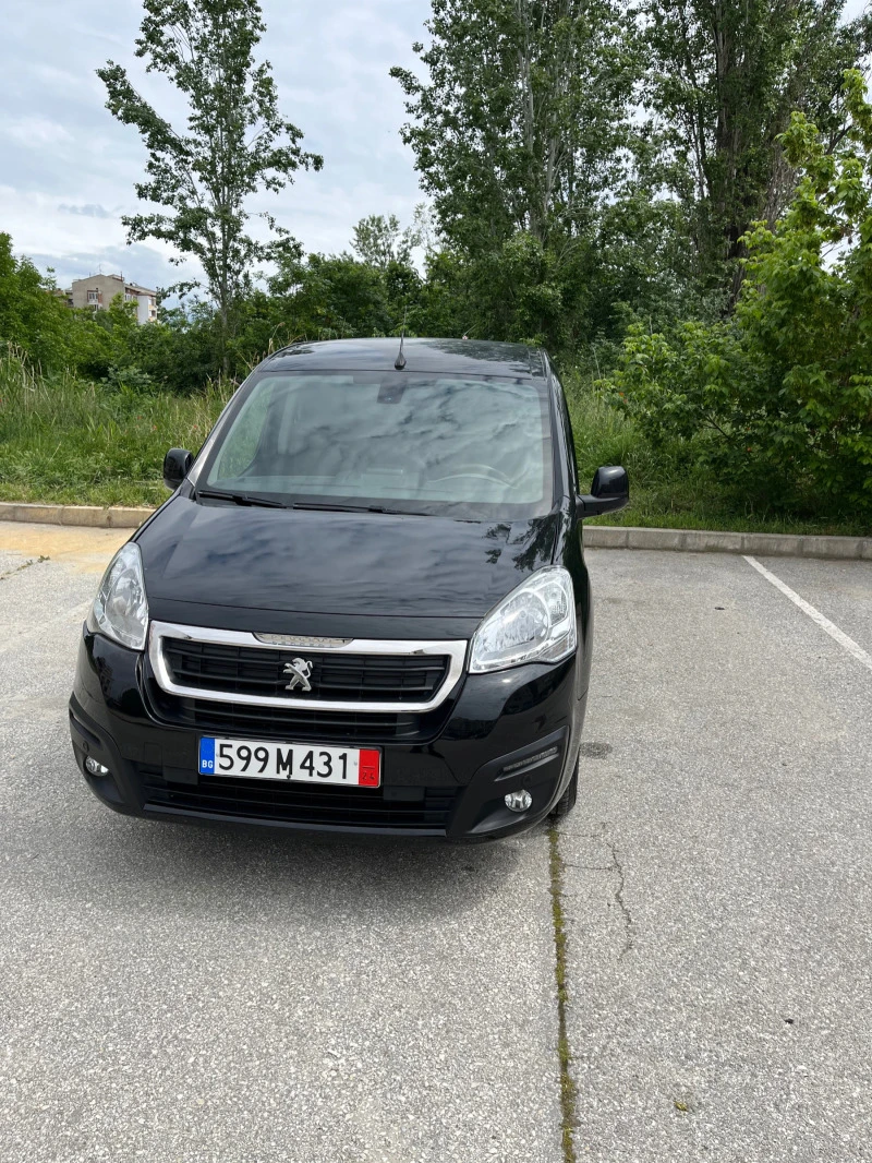 Peugeot Partner Товарен автомобил, снимка 12 - Автомобили и джипове - 47300563